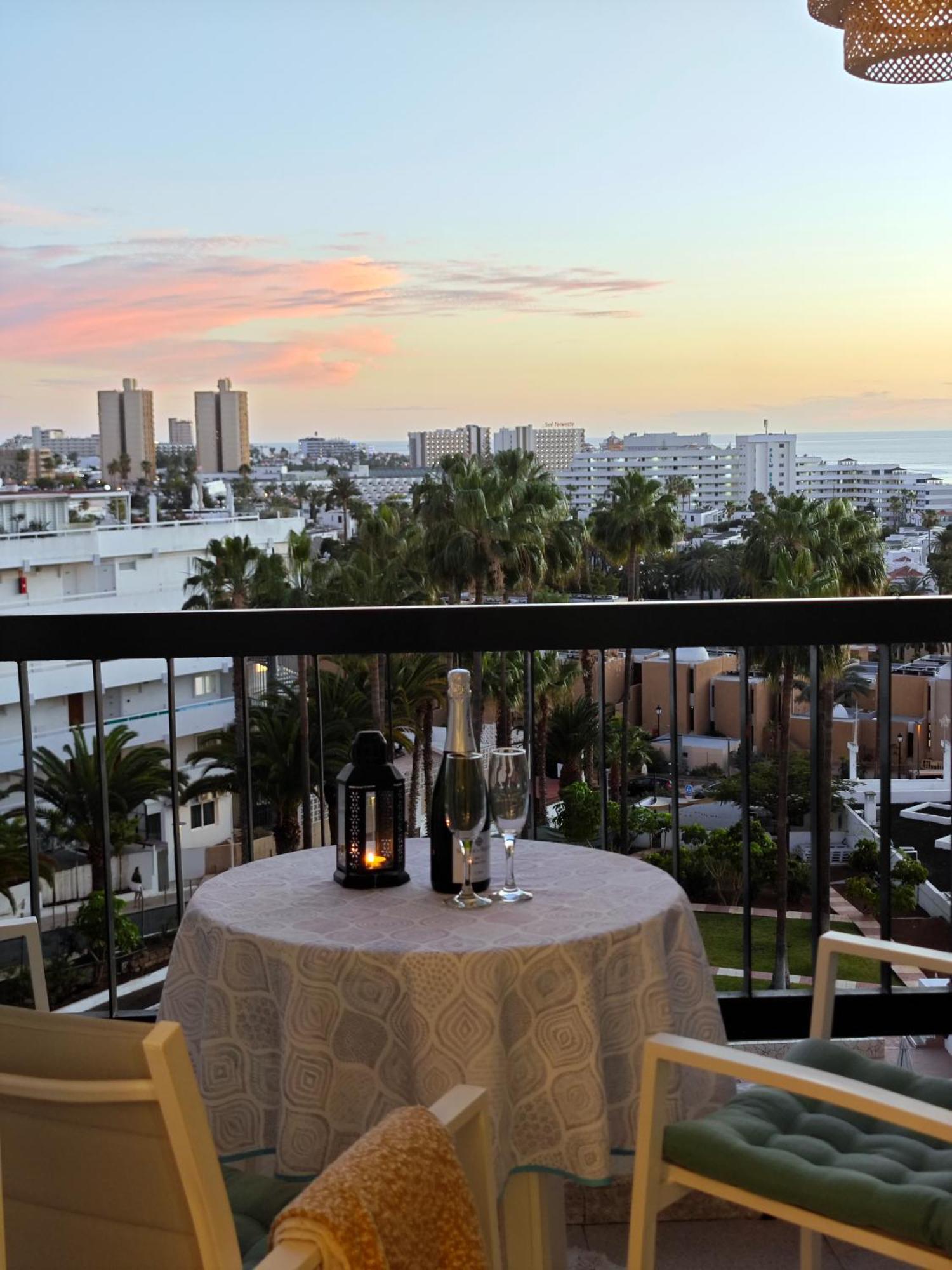 Blanco&Azul - Comfortable Ocean View Apartment Next To The Beach Плая де лас Америкас Екстериор снимка