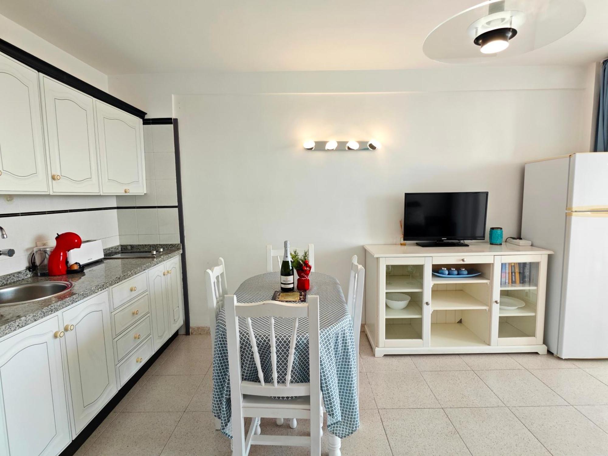 Blanco&Azul - Comfortable Ocean View Apartment Next To The Beach Плая де лас Америкас Екстериор снимка